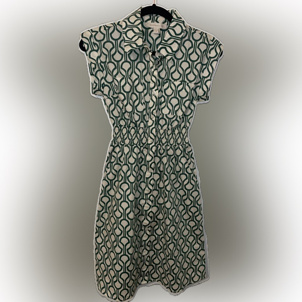 Monteau Los Angeles Size XS button up smocked waist mid length dress cuff sleeve